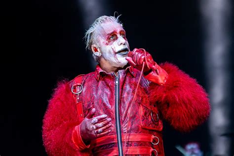 Najo Ak Vanej Koncert Roka Sa Pres Va Do Inej Haly Till Lindemann