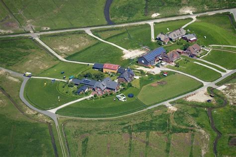 Hooge von oben Küstenbereich der Nordsee Hallig Insel in Hooge im