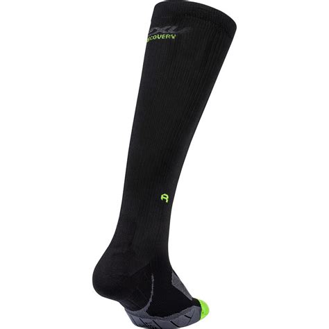 2XU Recovery Compression Socks - Unisex | MEC