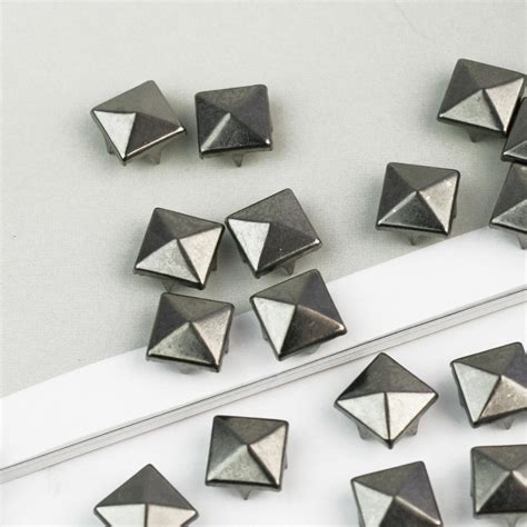 100pcs Lot 10mm Pyramid Studs Spots Punk Nailheads Grandado