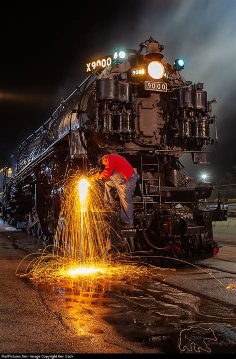 Railpicturesnet Photo Up 9000 Union Pacific 4 12 2 At Pomona