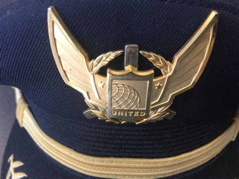 UNITED AIRLINES PILOT CAPTAIN UNIFORM HAT WING BADGE | #1914172601