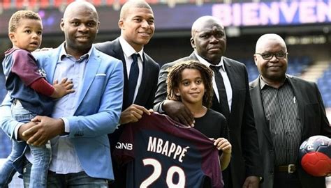 Kylian Mbappé Religion Wikipedia Médias Célèbres