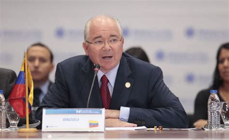 ultimo minuto rafael ramirez recogio sus maletas  partio  rumbo