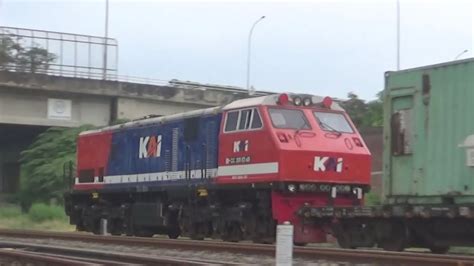 Hunting Kereta Api Sore Hari Di Stasiun Kandangan Ada Lokomotif Cc