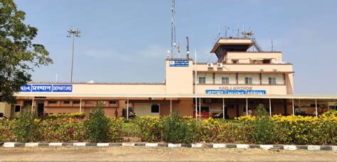 Where is the Kandla Airport Located? - Where | Where Is It | Answers