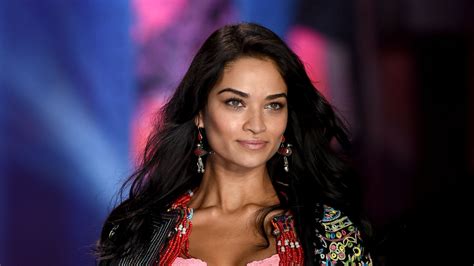 Shanina Shaik Pone En Duda El Victorias Secret Fashion Show 2019