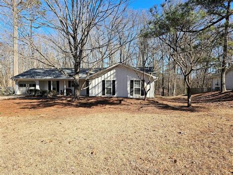 1390 Macedonia Rd Newnan GA 30263 Realtor