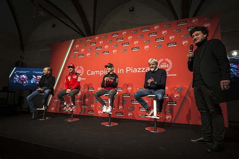 Che Festa A Bologna Per I Campioni Della Ducati