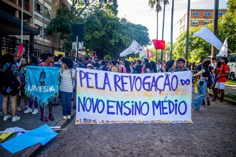 Governo Deve Suspender Implementa O Do Novo Ensino M Dio E Adiar