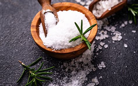 Para Que Serve O Sal - Misturar sal grosso com alecrim: para que serve e por que é recomendado ...