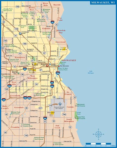 A live map showing the current Milwaukee road conditions today 3