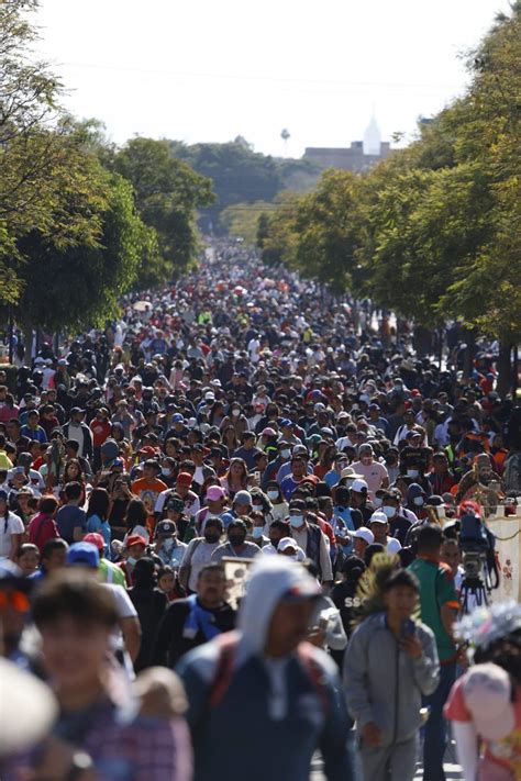 Diario Horas On Twitter Este Domingo Miles De Personas Acuden A La