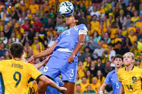 RÉACTION Coupe du monde de foot après l élimination de la France