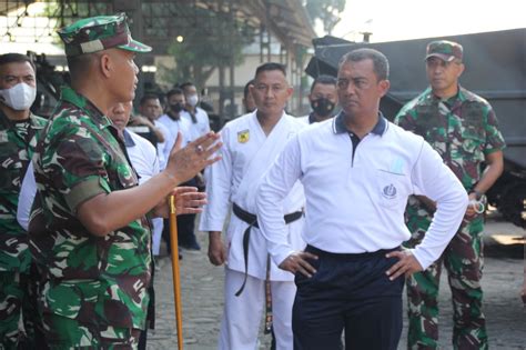 Batalyon Kapa Marinir Terima Peninjauan Kesiapan Tempur Dari Komandan