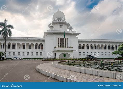 View at the Building of High Court of Dhaka - Bangladesh Editorial ...