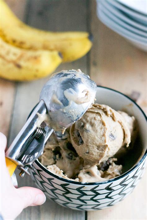 Vegan Banana Chocolate Chunk Ice Cream A Dash Of Megnut