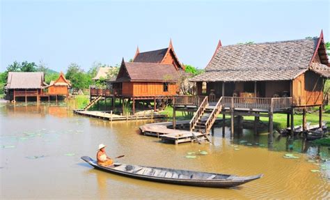 Reviving Thai Design in Neo-traditional Houses - Thailand NOW