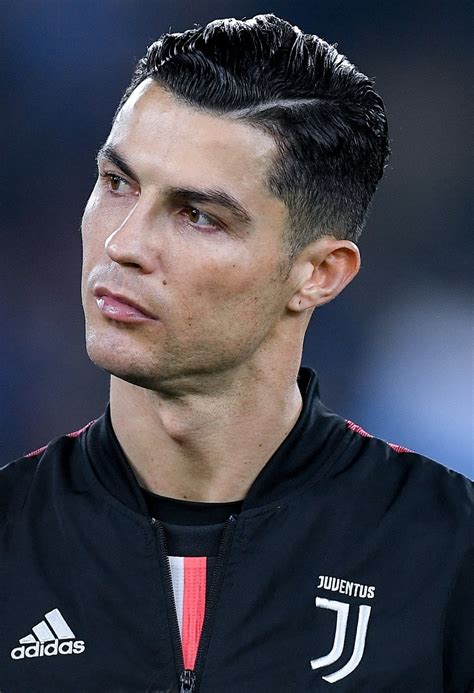 Les 10 coupes les plus emblématiques de Cristiano Ronaldo