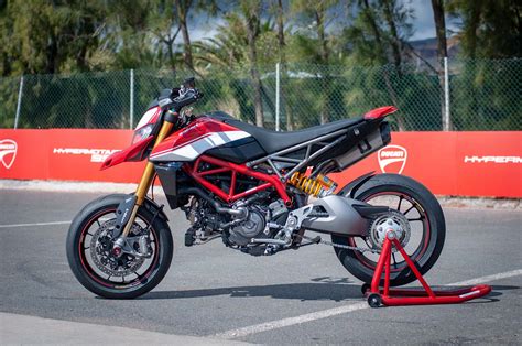 Up-Close with the Ducati Hypermotard 950 SP - Asphalt & Rubber