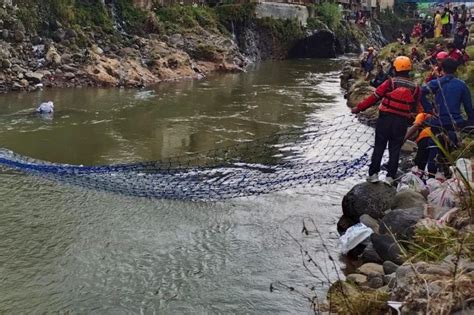 Tim SAR Lanjutkan Pencarian Bocah 14 Tahun Hanyut Di Bogor