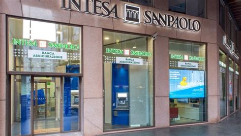 Intesa Sanpaolo L Italia può crescere del 4 6 Lancia la nuova