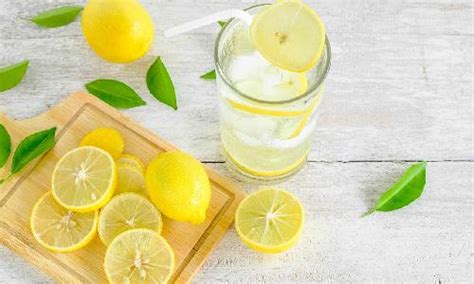 6 Surprising Benefits Of Drinking Lemon Water Every Day