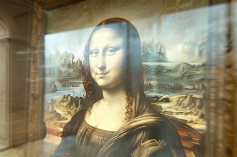 La Sonrisa Enigm Tica De La Mona Lisa En El Louvre Oct Foto Premium