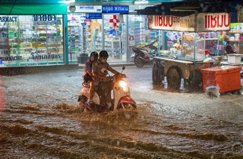 Thailand Rainy Season What To Do In Bangkok The Unusual Trip