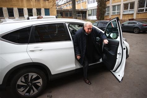 Aktor Jerzy S Us Ysza Zarzut Prowadzenia Pojazdu W Stanie