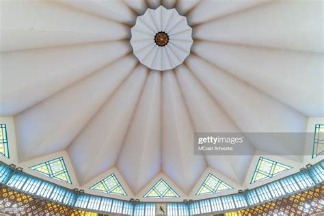 National Mosque Malaysia High-Res Stock Photo - Getty Images