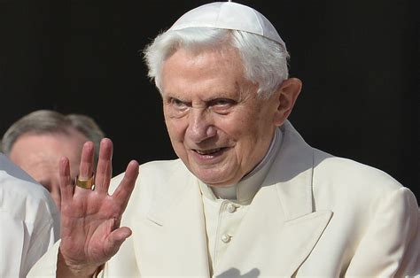 Abre La Capilla Ardiente De Benedicto Xvi En La Basílica De San Pedro