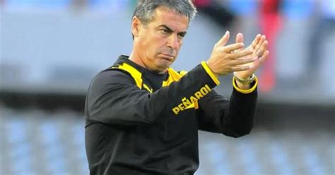 Pablo Bengoechea dejó de ser técnico del Peñarol rival de Cristal en