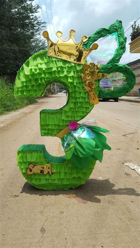 Tinkerbell Piñata 3 Campanita