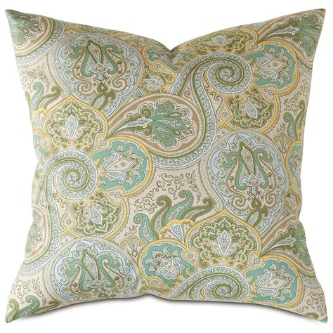 decorative throw pillows - Small Living Room Ideas: 3 Easy Design