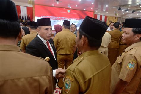 Edy Rahmayadi Lantik 155 Pejabat Tinggi Pratama Administrator