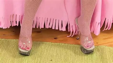 Versaute MILF Mit Dicken Titten Josephine Jackson Dringt Mit Dildo In