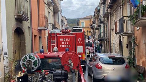 Santarsenio Enne Non D Notizie Di S I Vicini Forzano Il Portone