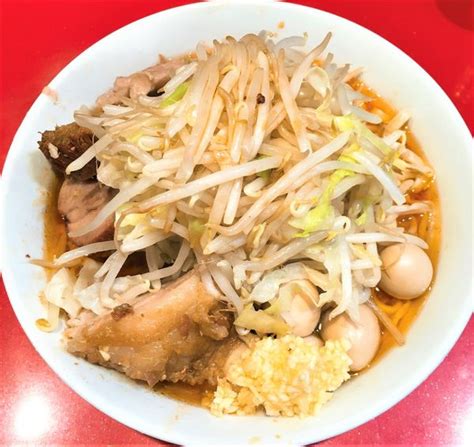 『ラーメン半分豚増しskニンニク少しヤサイうずら』ラーメン二郎 西台駅前店のレビュー ラーメンデータベース