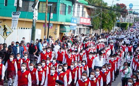 En Jiutepec Mil 600 Estudiantes Participan En El Desfile El Sol De