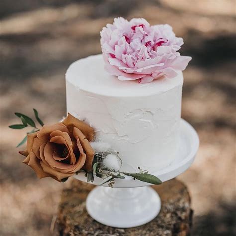 Simple Buttercream Wedding Cake For Calgary Elopement Wedding Cakes