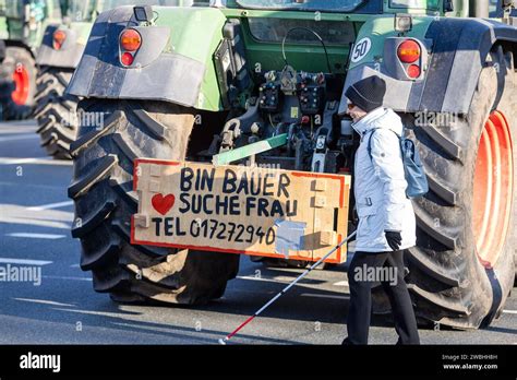 Kassel Bauern Proteste Sternfahrt Mit Traktoren Zum