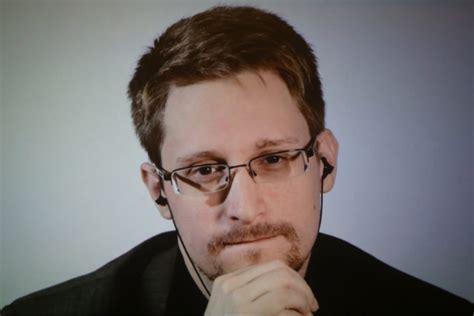 Edward Snowden Seeks Russian Citizenship Politico