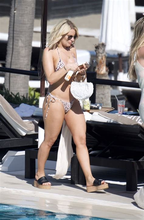 Danielle Armstrong Daniellearmstrong Nude Leaks Photo