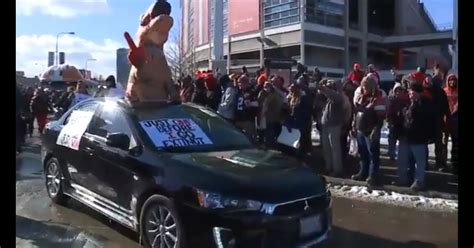 Cleveland Browns fans celebrated their 0-16 season with a parade | ESPN ...