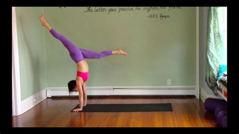 Minute Vinyasa Yoga Class With Handstand Play Level