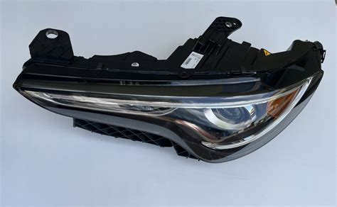 Alfa Romeo Stelvio Lampa Lewa Przednia Xenon Usa