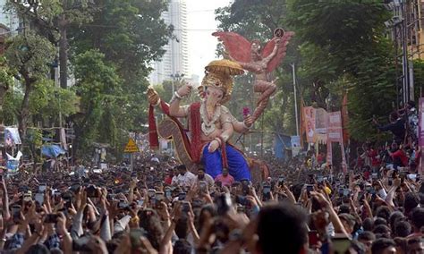 V P Jagdeep Dhankhar Pm Narendra Modi Greet People On Ganesh Chaturthi