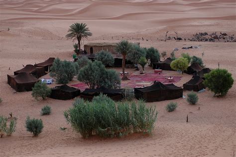 The Erg Chebbi Dunes Morocco Berber Tent Camp In The Dese Flickr