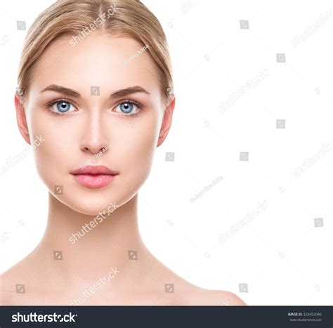 Retrato De Rosto De Mulher Beleza Foto Stock 323452040 Shutterstock